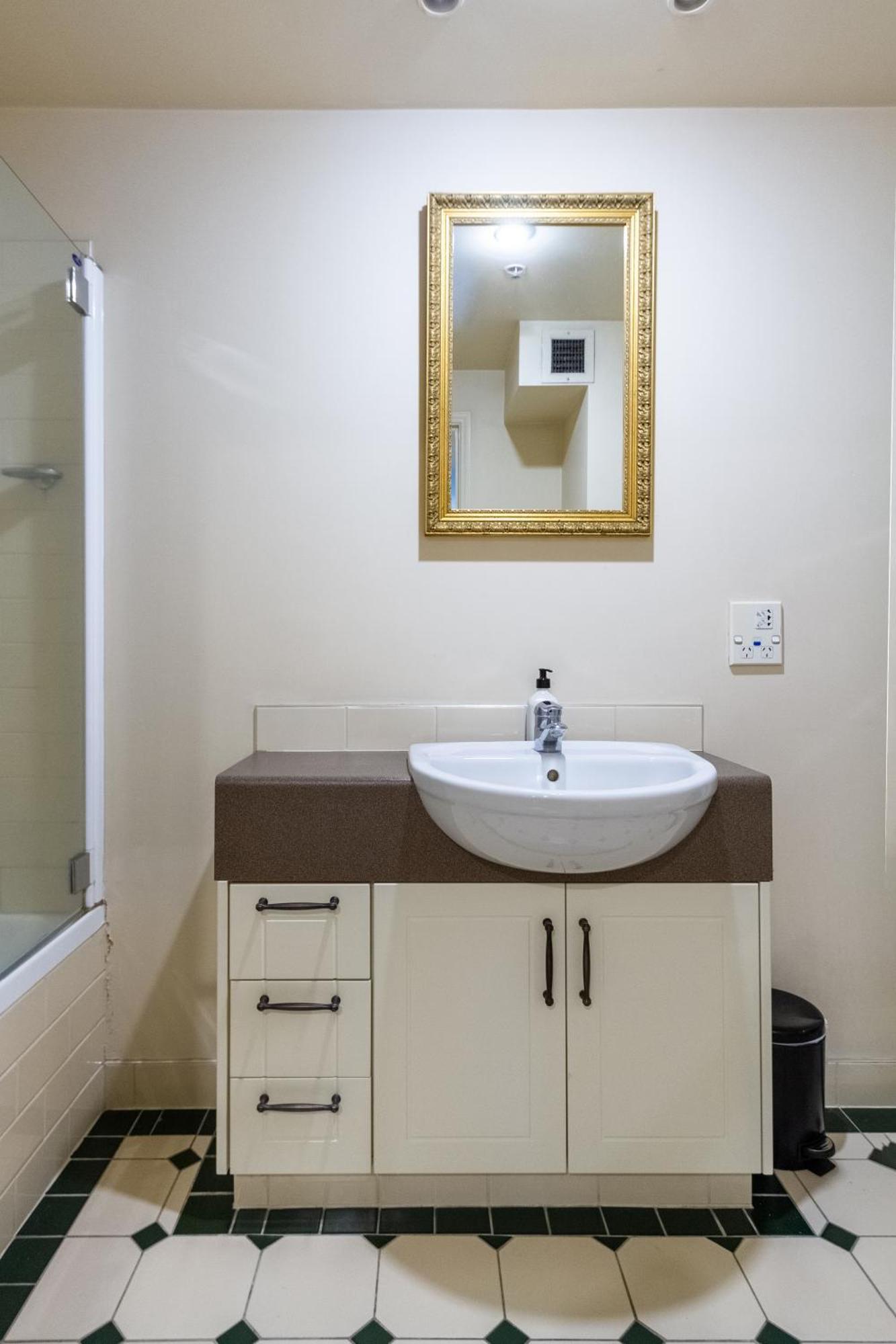 Appartement Beauty In The Cbd - 1Bed Free Parking Pool à Christchurch Extérieur photo